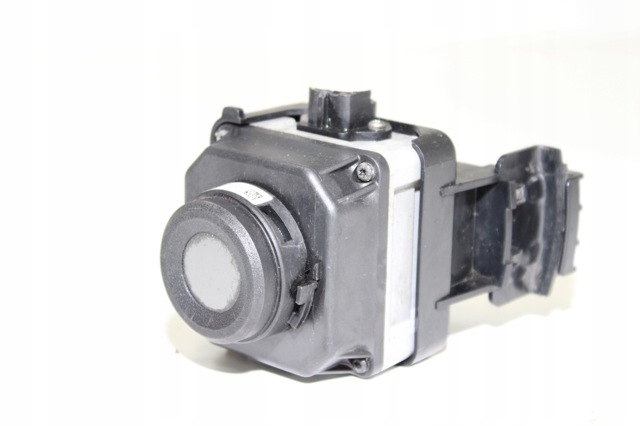 Кронштейн бампера переднего 7163471 BMW
