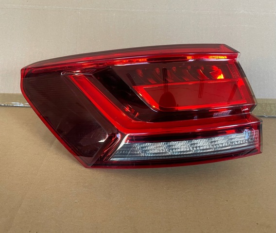 VAG 760945095 Фонарь задний левый внешний в наличии Павлоград