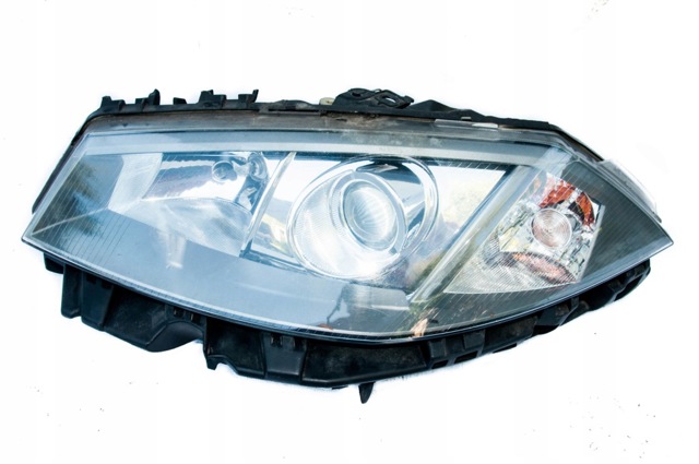 RENAULT 7701054660 Левая фара в наличии Черкассы