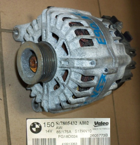 Автомобильный генератор 7805432 BMW