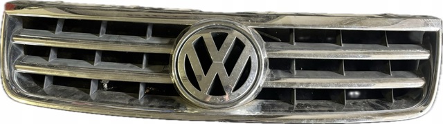 VAG 7L6853651A Решетка радиатора в наличии Украина