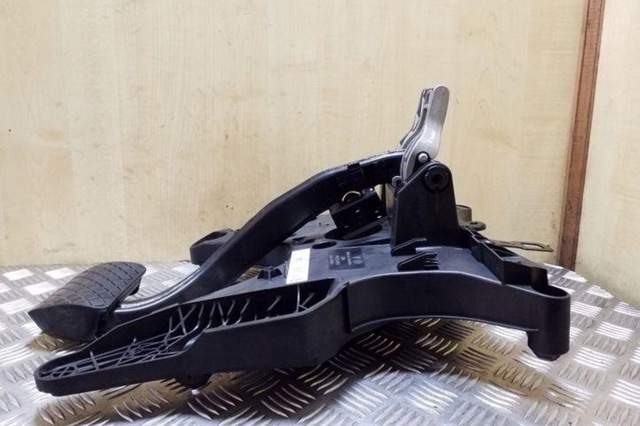 VAG 7P0723031AD в наличии Ровно