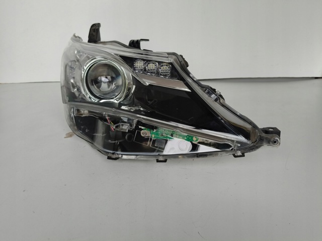 8111002E20 TOYOTA Правая фара купить в Львов