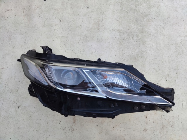 8111033A20 TOYOTA Правая фара купить в Черкассы