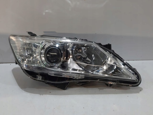 8113006A00 TOYOTA Правая фара купить в Днепр