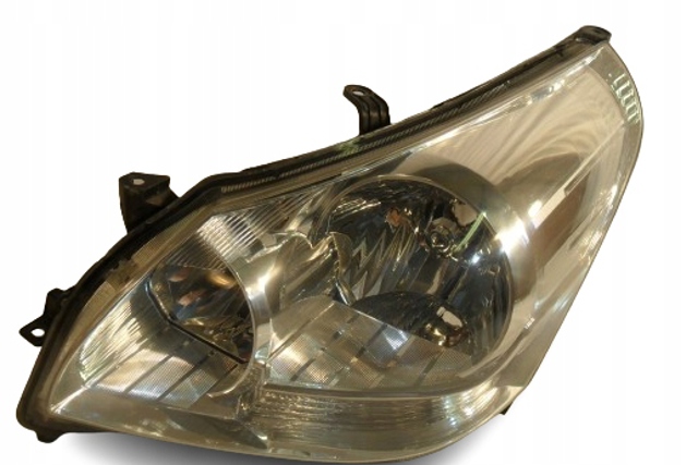 811700F090 TOYOTA Левая фара купить в Ровно