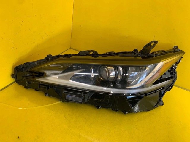 8118533G10 TOYOTA купить в Львов