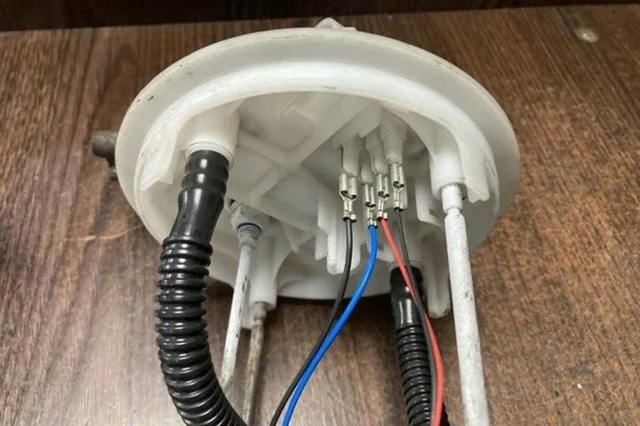 8200096472 Датчик уровня топлива купить Сумы