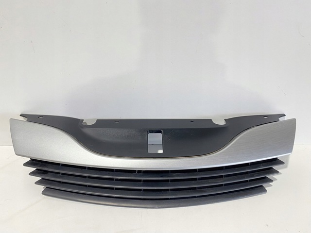 RENAULT 8200390126 Решетка радиатора в наличии Кривой Рог