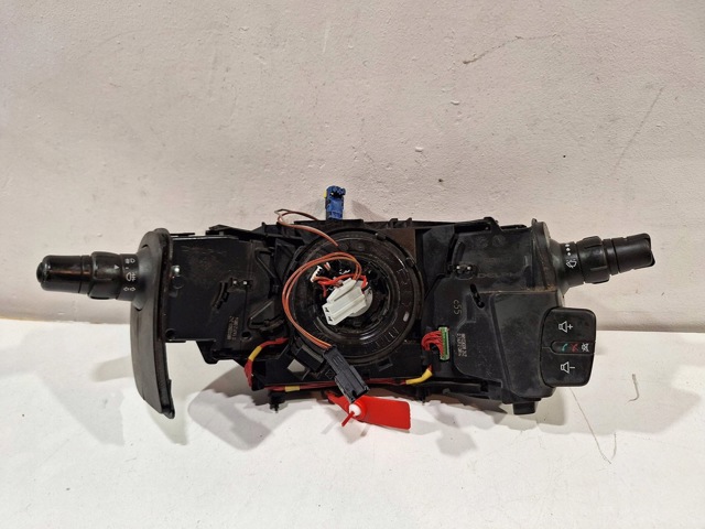 RENAULT 8200906830 Переключатель подрулевой, центральная часть в наличии Чернигов