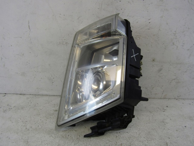 VOLVO 82304585 Правая фара в наличии Одесса