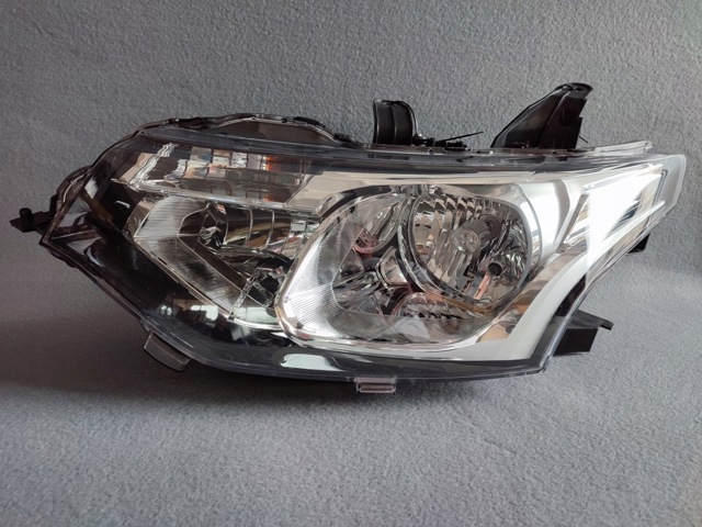 8301D093 MITSUBISHI Левая фара купить в Винница
