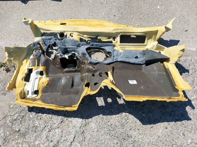 VAG 83B863947C в наличии Ровно