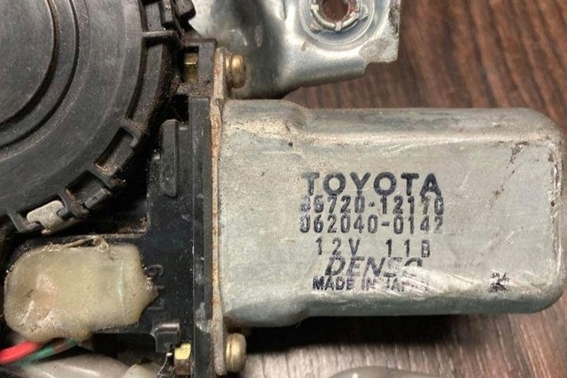 8572012170 TOYOTA Мотор стеклоподъемника двери передней левой купить в Каменское