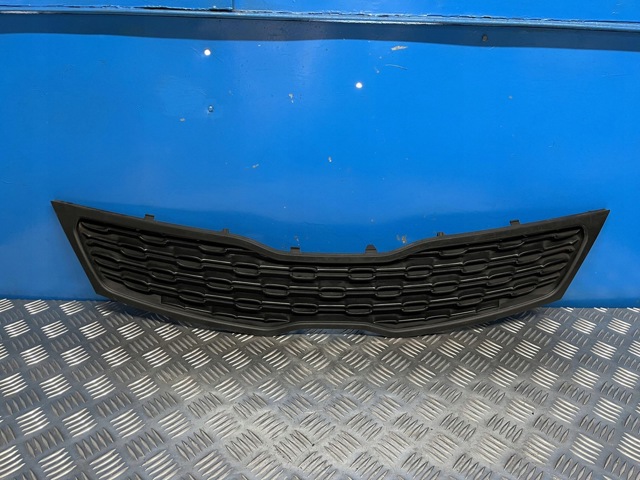 863511W000 HYUNDAI Решетка радиатора купить в Житомир