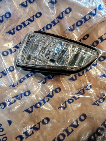 VOLVO 8679775 Указатель поворота зеркала левый в наличии Винница