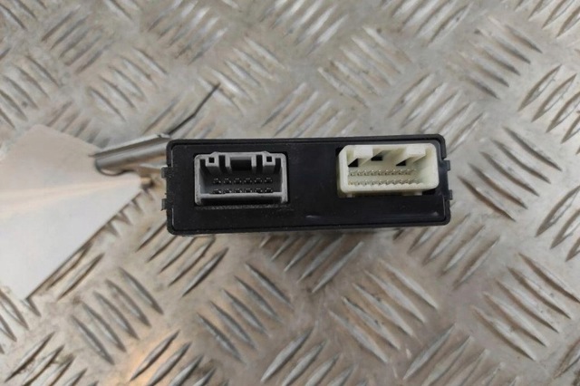 8905042010 TOYOTA Блок управления стояночного тормоза купить в Хмельницкий