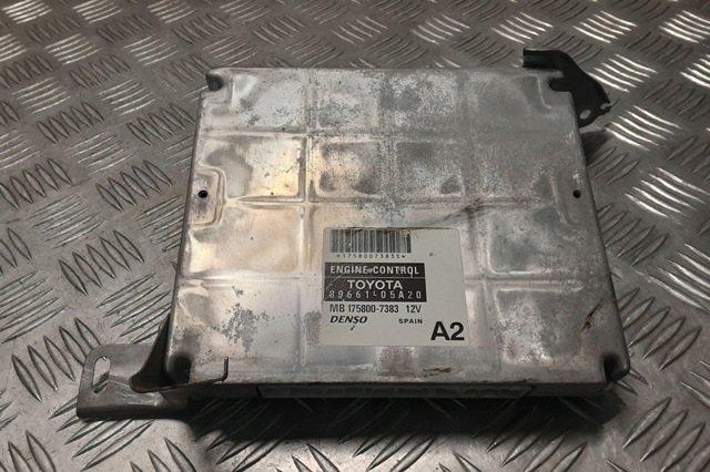 Мозги двигателя 8966105A20 TOYOTA