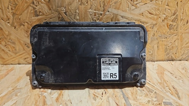 Модуль управления двигателем 8966148R50 TOYOTA