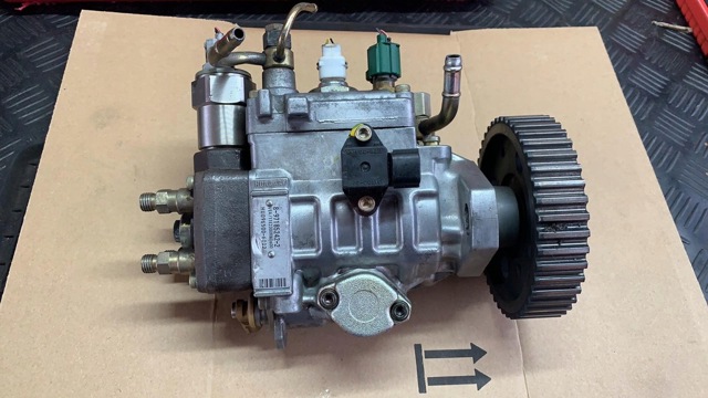 Насос топливный высокого давления (ТНВД) 8971852422 ISUZU