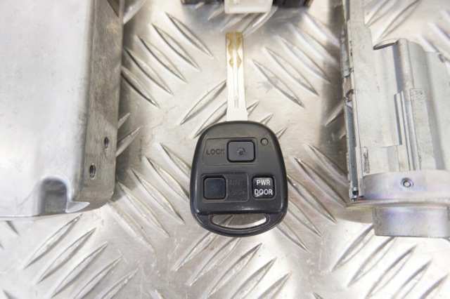 8998148060 TOYOTA Блок управления двигателем купить в Ужгород