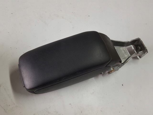 8P0864207B VAG
