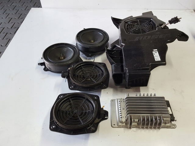 8P3035223 VAG купить в Украина