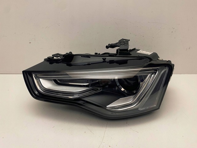 VAG 8T0941753 Фара левая в наличии Украина