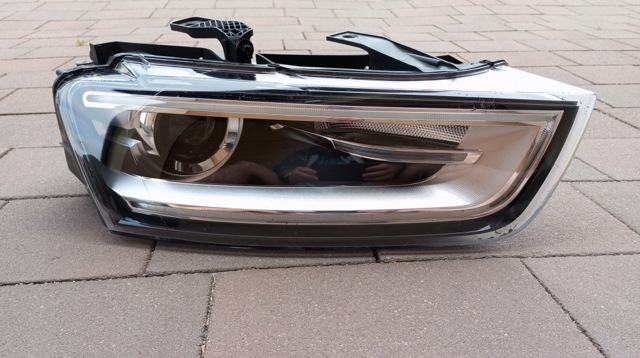 VAG 8U0941044 Фара правая в наличии Николаев