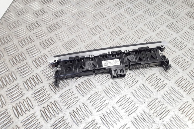VAG 8V0925301D Блок кнопок центральной консоли в наличии Харьков