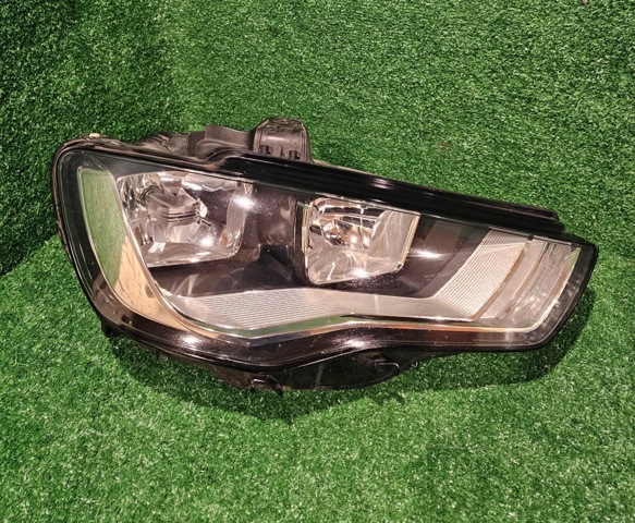 8V0941004 VAG Фара правая купить в Чернигов