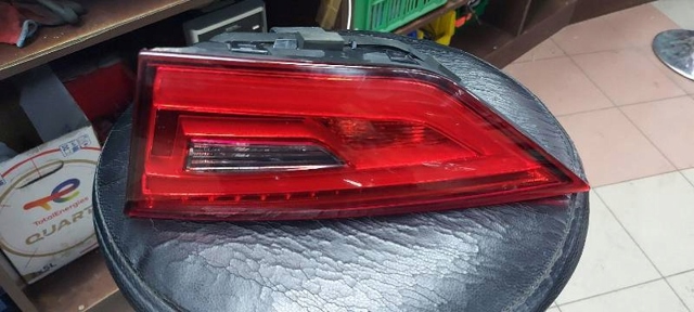 Стоп задний 8V5945094H VAG