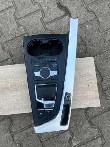 8W0862533A VAG Подстаканник подлокотника центральной консоли купить в Хмельницкий
