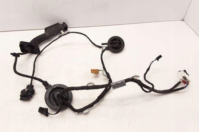 8W0971687 VAG купить в Кривой Рог