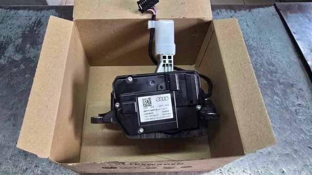 VAG 8W1713041K Кулиса переключения передач в наличии Винница