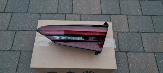 VAG 8W6945094G Фонарь задний правый внутренний в наличии Полтава