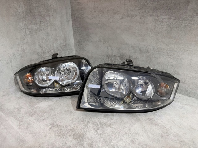 VAG 8Z0941004H Фара правая в наличии Житомир