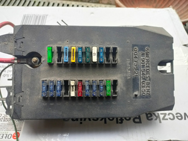 Коробка предохранителей 9015400350 MERCEDES