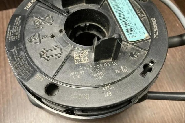 9064640318 MERCEDES Кольцо контактное, шлейф руля купить в Винница