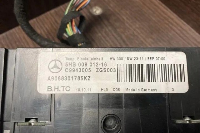 MERCEDES 9068301785 Блок управления режимами отопления/кондиционирования в наличии Павлоград