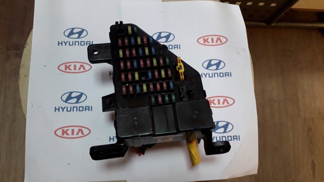 911102E000 HYUNDAI Блок предохранителей купить в Львов