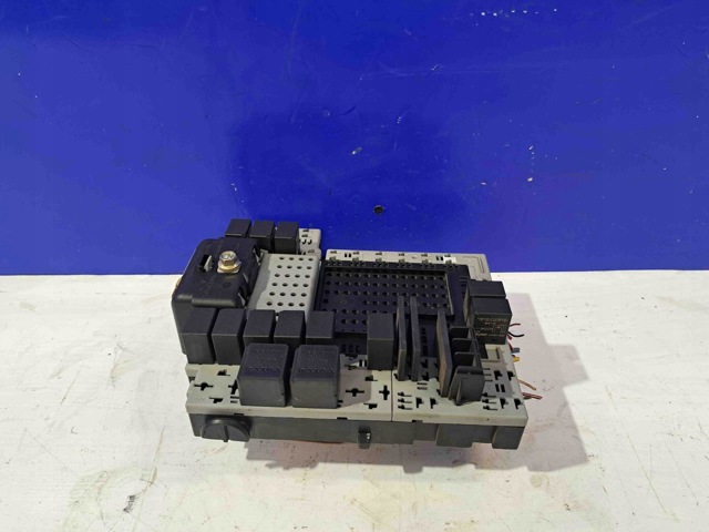 9162438 VOLVO Блок предохранителей купить в Киев