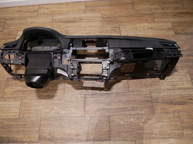 Панель передняя "торпедо" 9173637 BMW