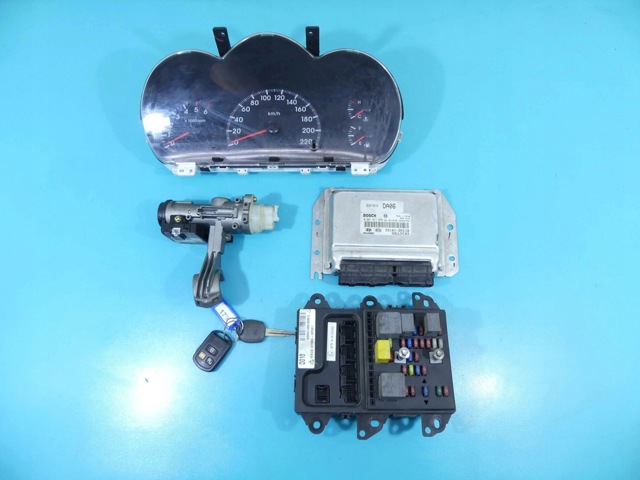 HYUNDAI 919502F061 Блок предохранителей в наличии Полтава