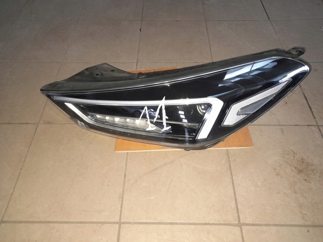 HYUNDAI 92101 Фара левая в наличии Ирпень