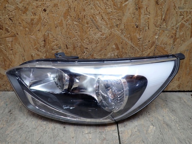 921011W280 HYUNDAI Фара левая купить в Черновцы