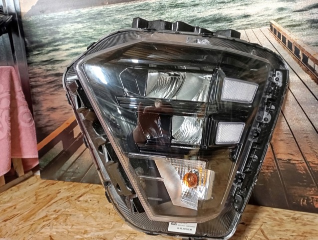 92101BE050 HYUNDAI Левая фара купить в Николаев