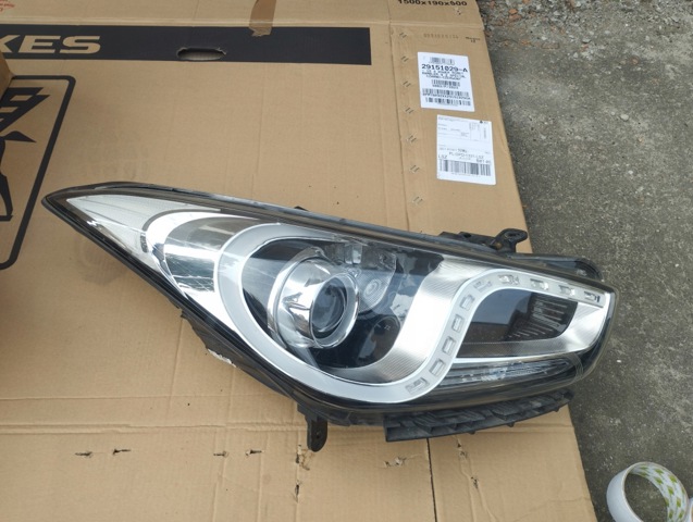921023Z005 HYUNDAI Фара правая купить в Черкассы