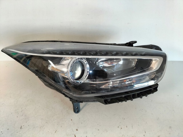 921023Z530 HYUNDAI Правая фара купить в Житомир