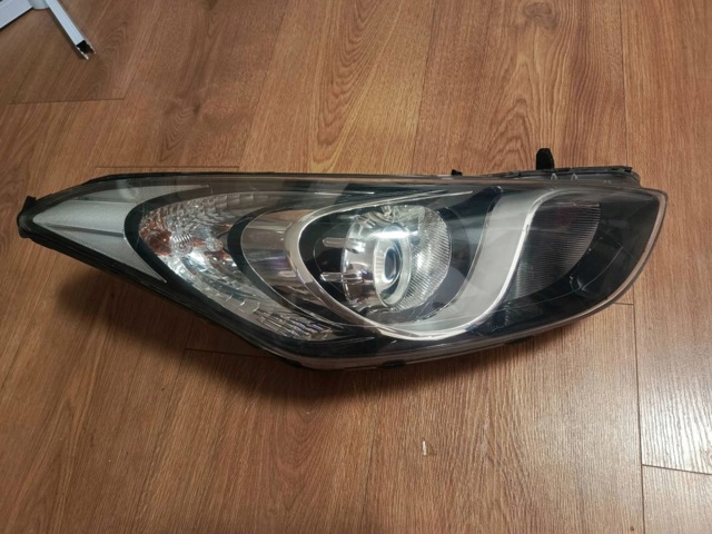 92102A6100 HYUNDAI Правая фара купить в Запорожье